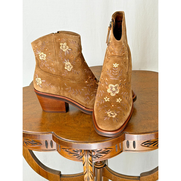 Sofft Shoes - NIB Sofft Sophie Brown Suede Embroidered Western Ankle Boot Womens 7 #0304